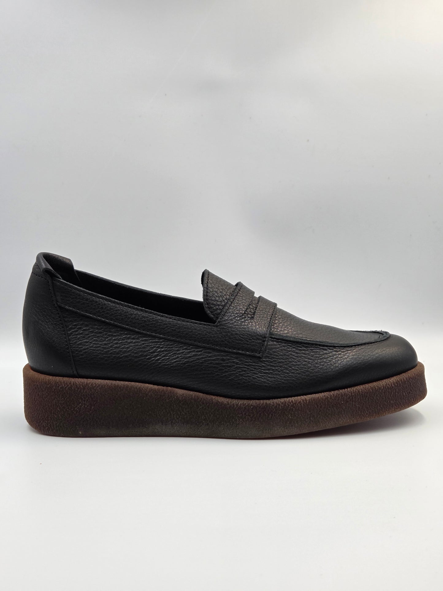ARCHE SAMPLE - COMKHI BLACK LEATHER LOAFER