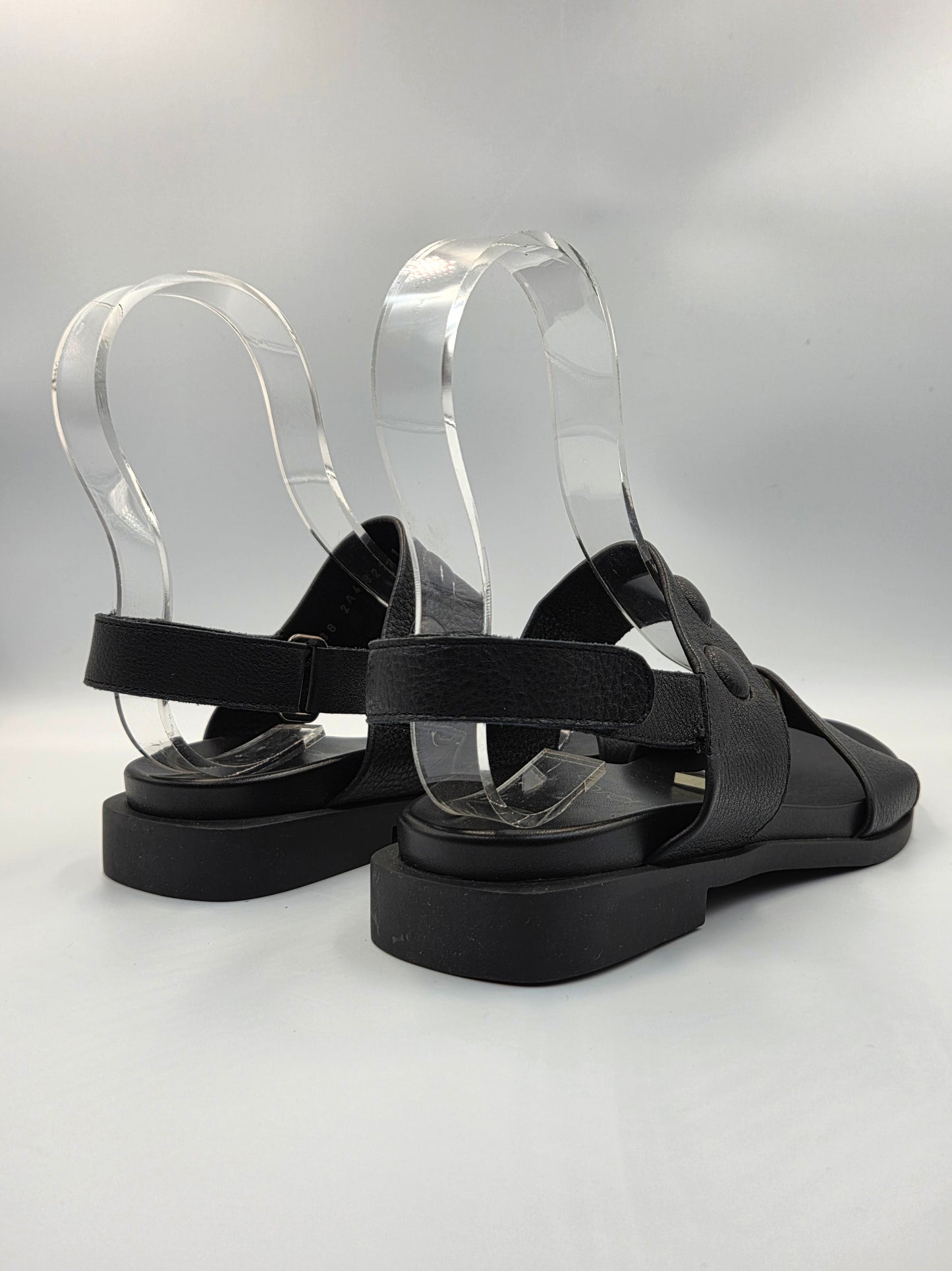 ARCHE SAMPLE - MAKBOW BLACK FLAT SANDAL