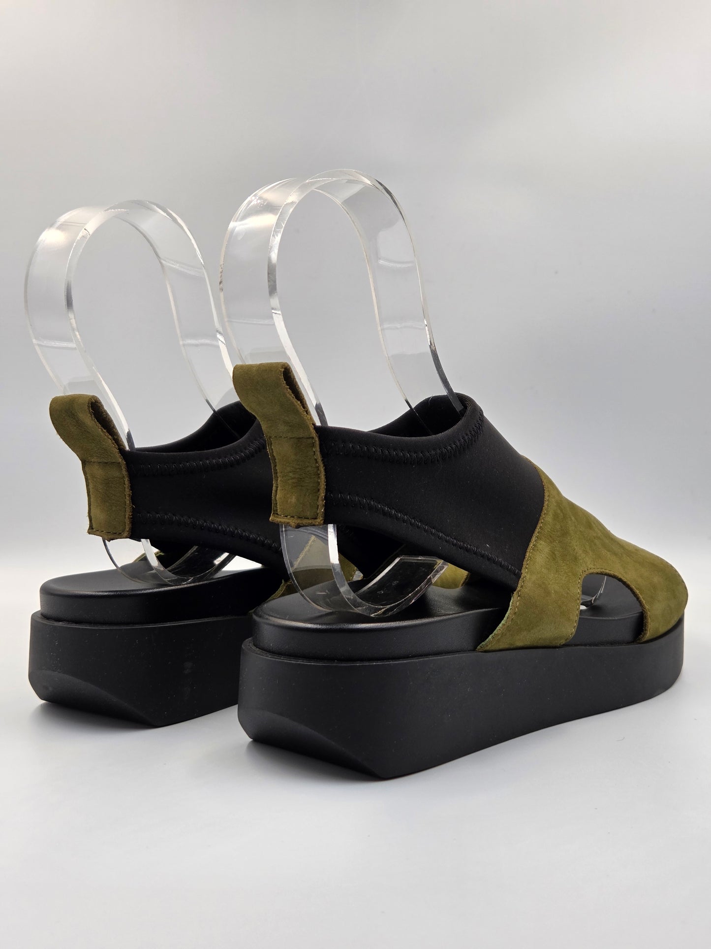 ARCHE SAMPLE - MYAKEM KHAKI LEATHER & STRETCH SANDAL