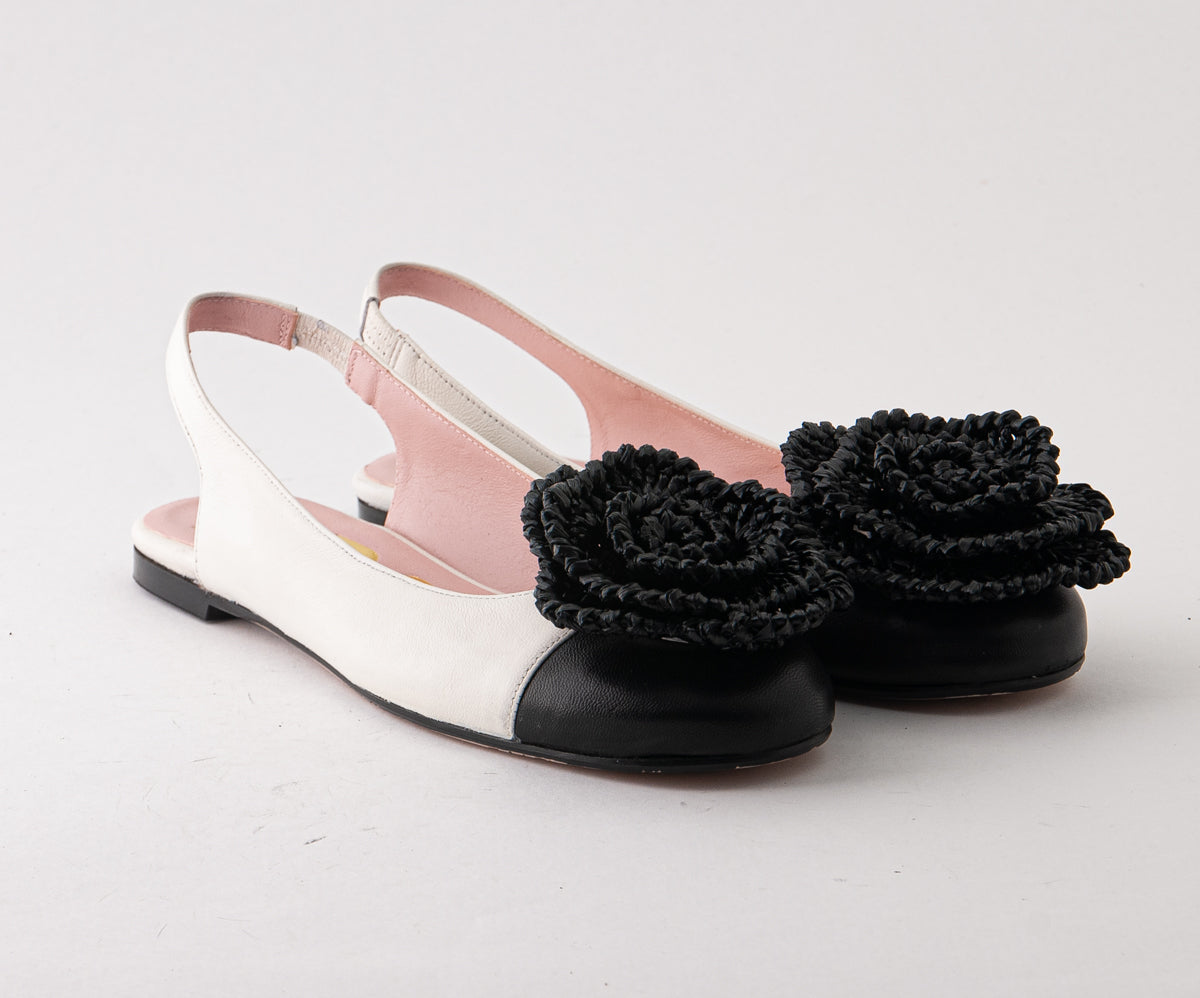 ANIMA 8094 BLACK AND WHITE FLAT SLINGBACK