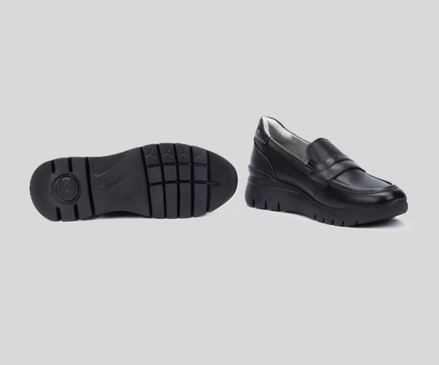 ASTURIAS W9C-3882 BLACK LEATHER LOAFERS
