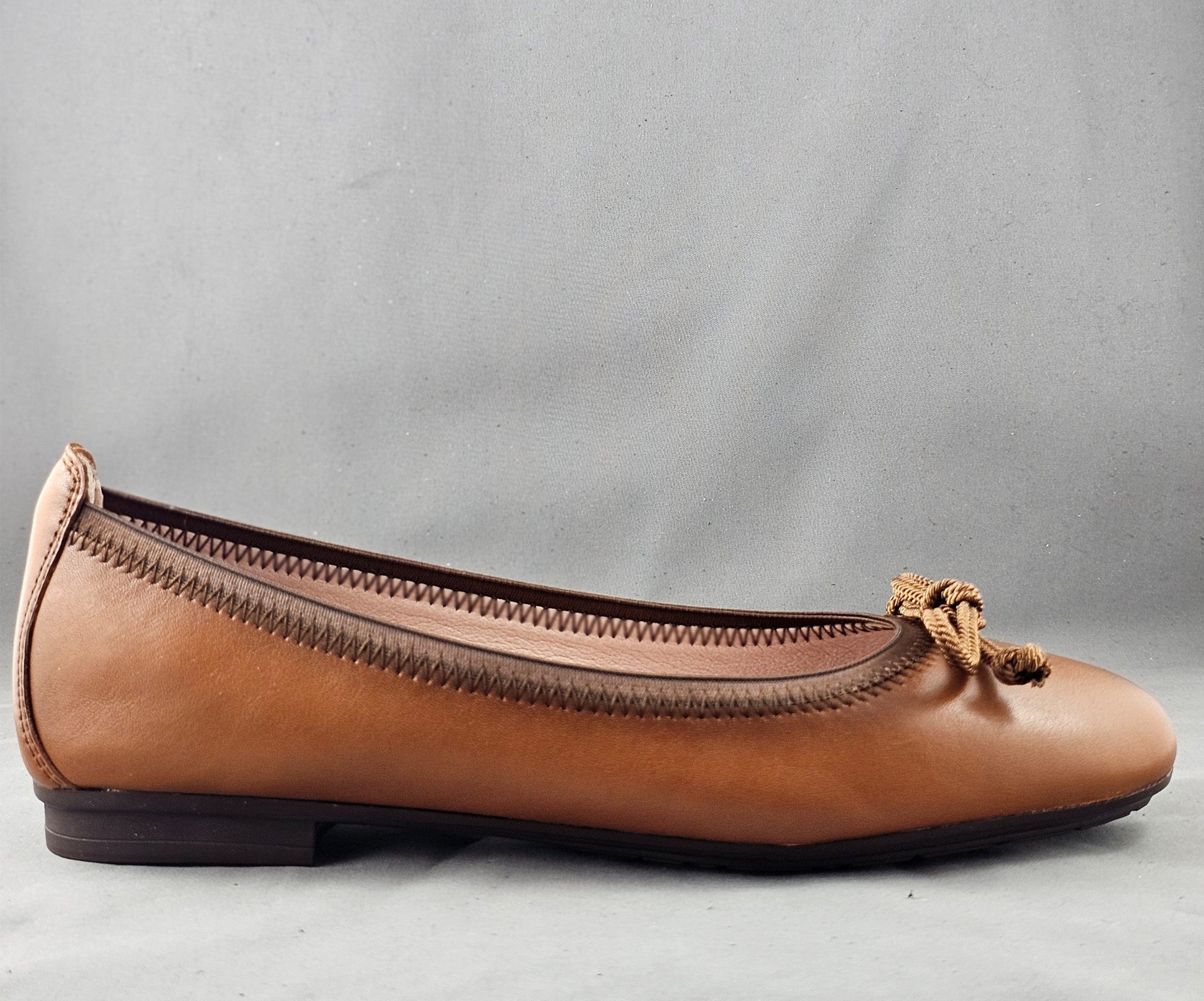 BASIL HI253731 TAN LEATHER BALLERINA