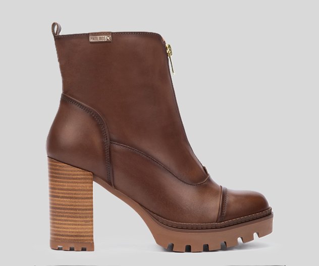 PIKOLINOS SAMPLE - CERVERA W1J-8829 LIGHT TAN LEATHER BOOTS