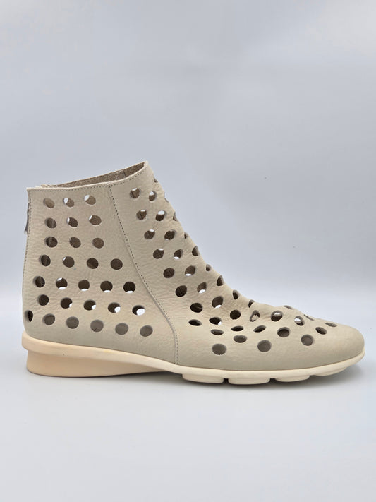 ARCHE SAMPLE - DATO CREAM SUMMER ANKLE BOOT