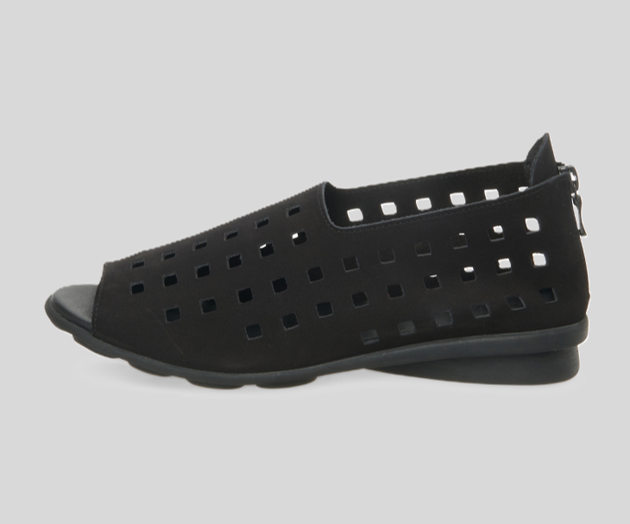 DRICK BLACK SUEDE SANDALS