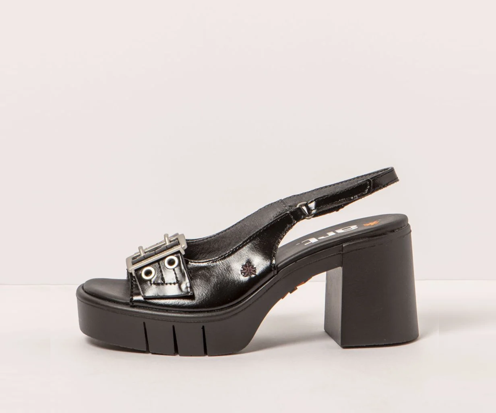 EVISSA 1994 PATENT BLACK HEELS
