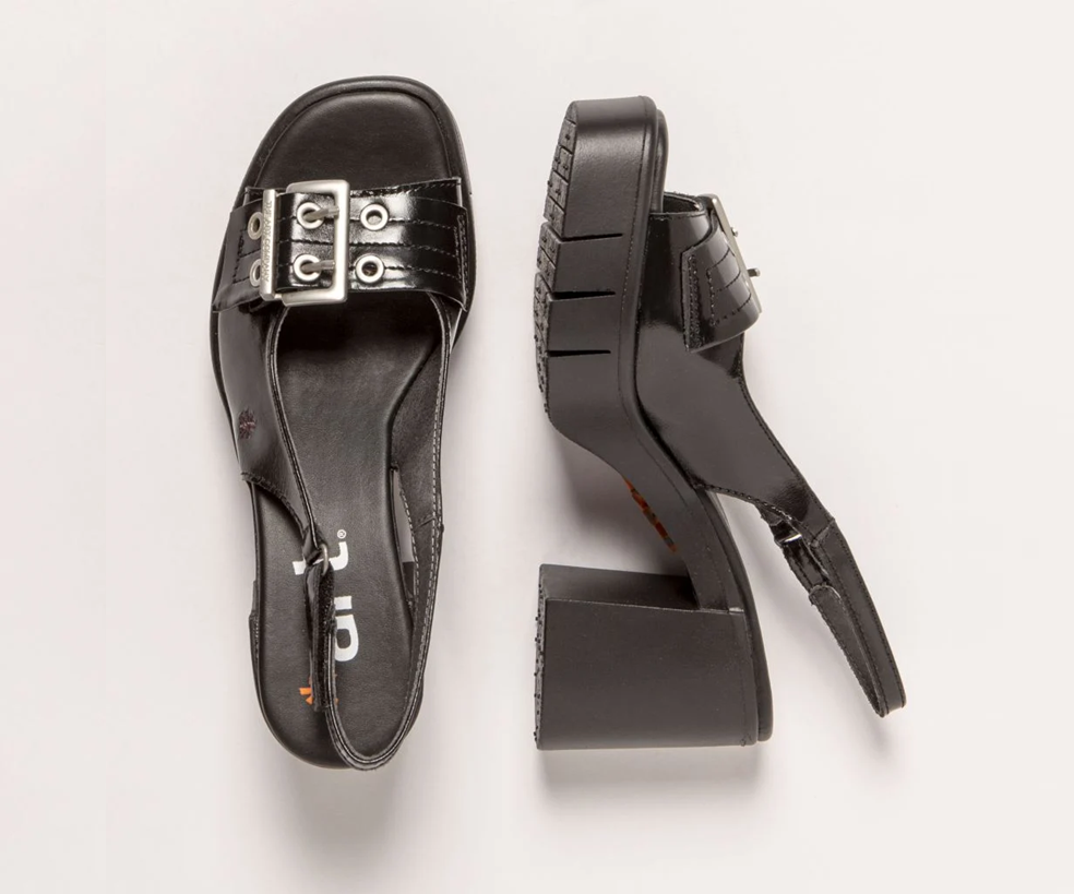 EVISSA 1994 PATENT BLACK HEELS