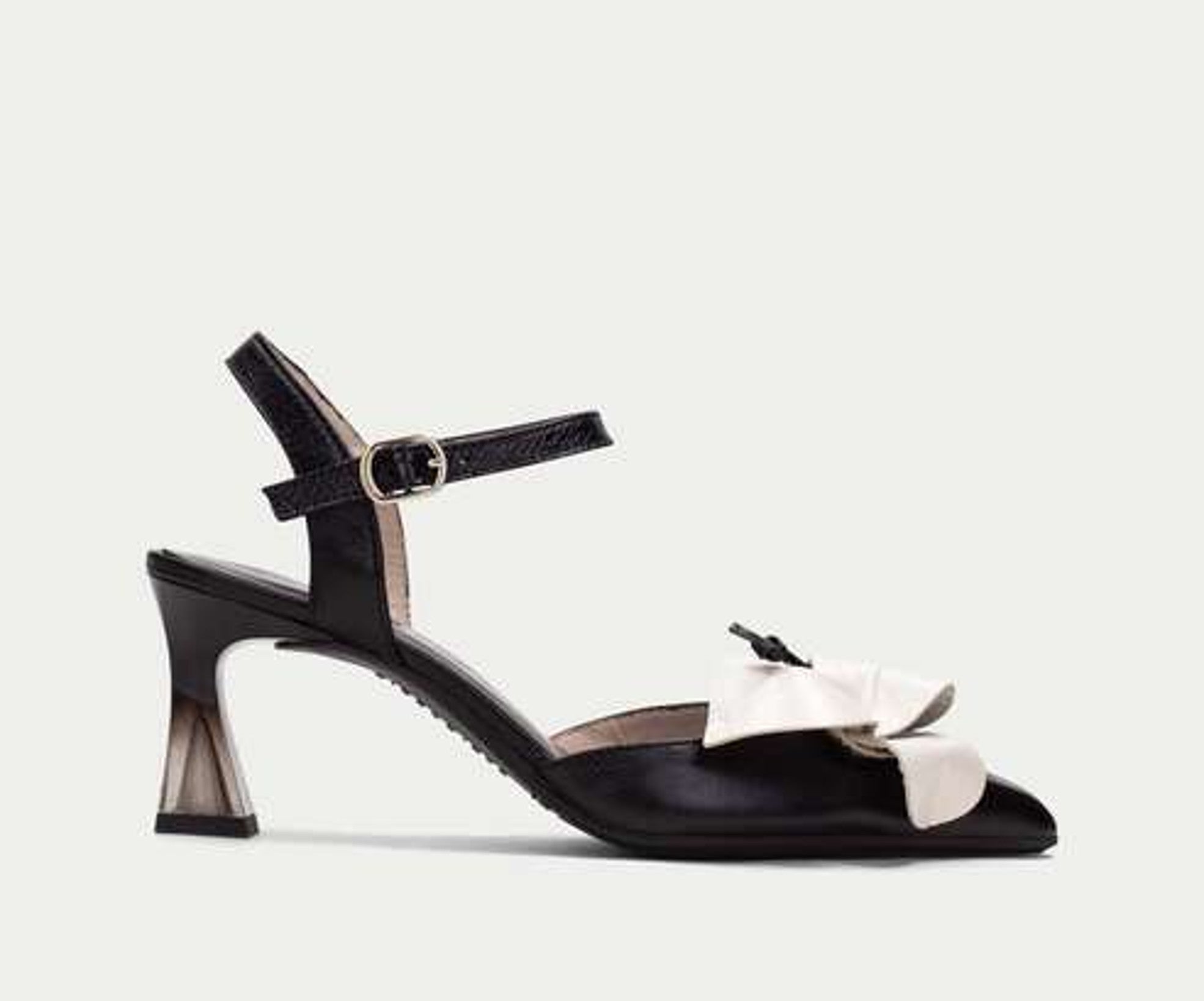 DALIA HV232705 BLACK & WHITE HEELED SANDAL