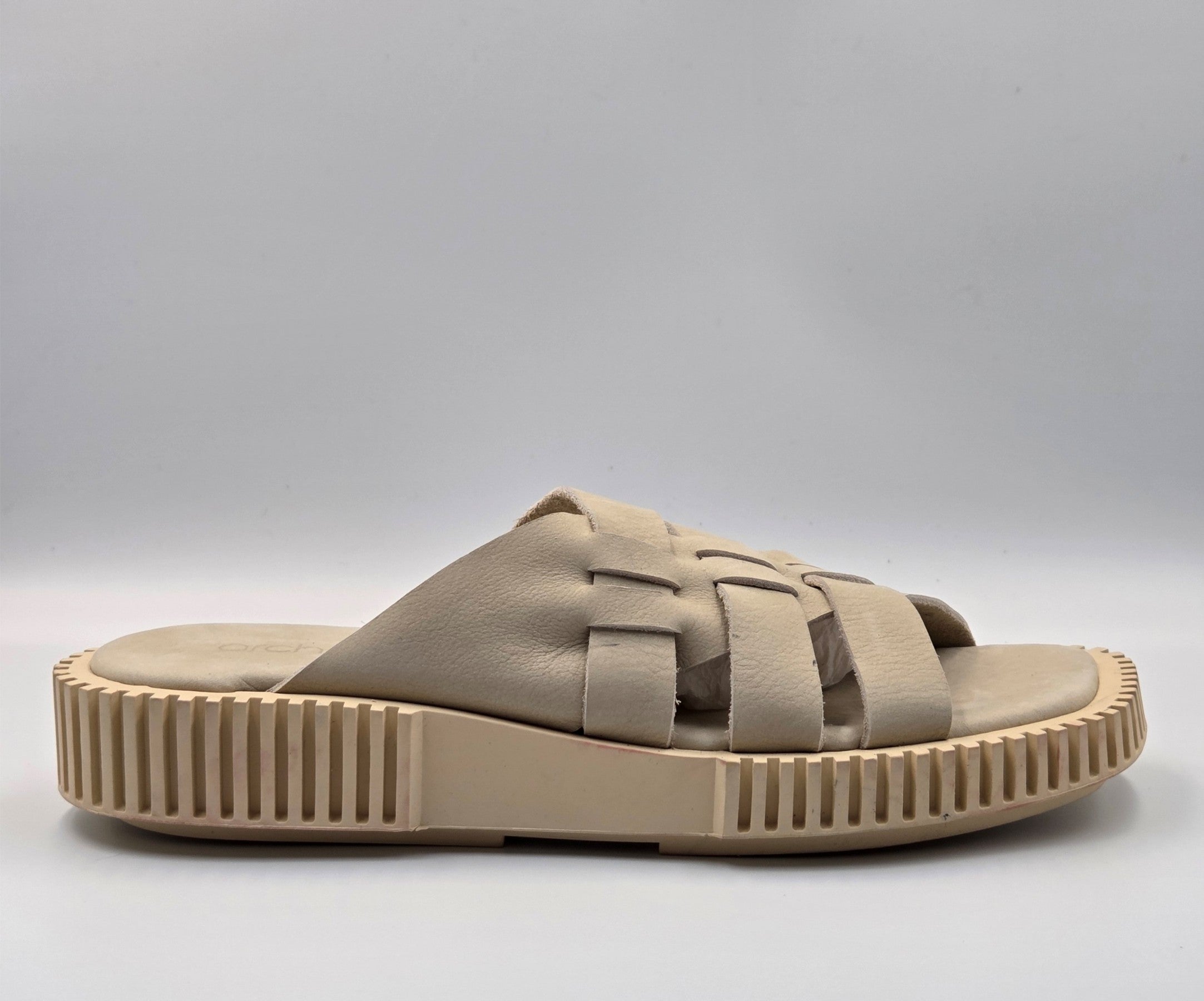 IXESSE CREAM SUMMER SLIDE