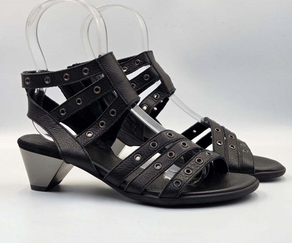 IZIANA BLACK LEATHER HEELED SANDAL