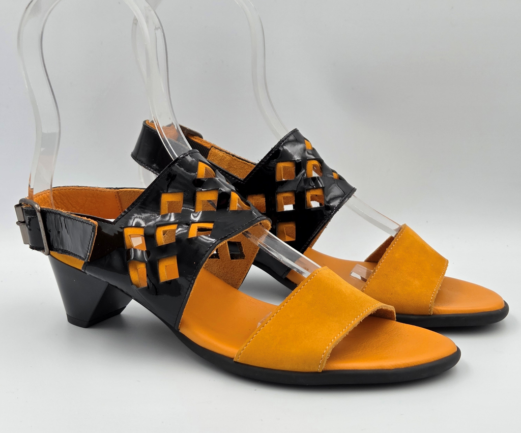 IZIBEL BLACK & YELLOW HEELED SANDAL