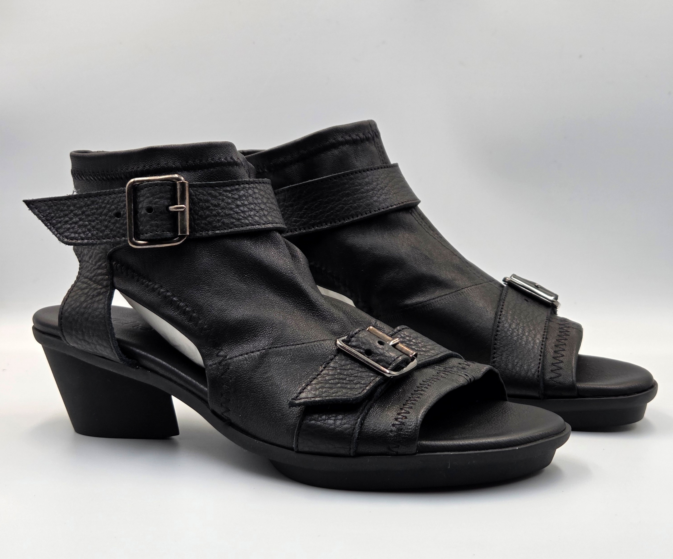 JAYROE BLACK HEELED SANDAL