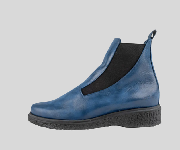 JOESEA BLUE LEATHER ANKLE BOOT