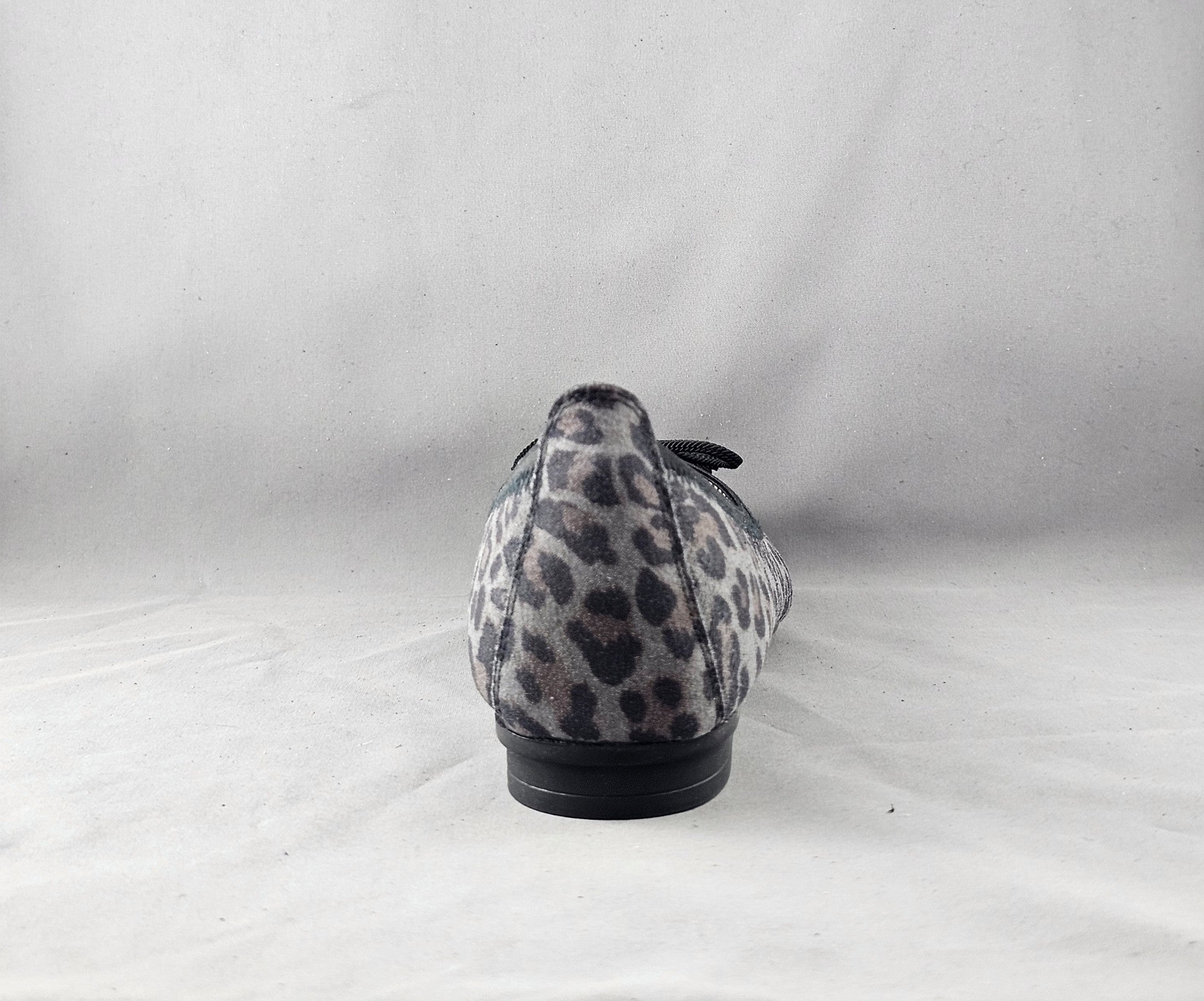 BASIL HI253731 GREY LEOPARD PRINT BALLERINA