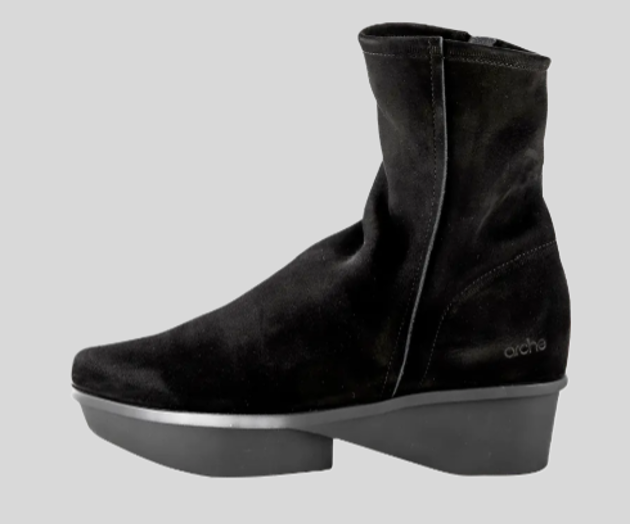 NAOWOO BLACK MID CALF BOOT