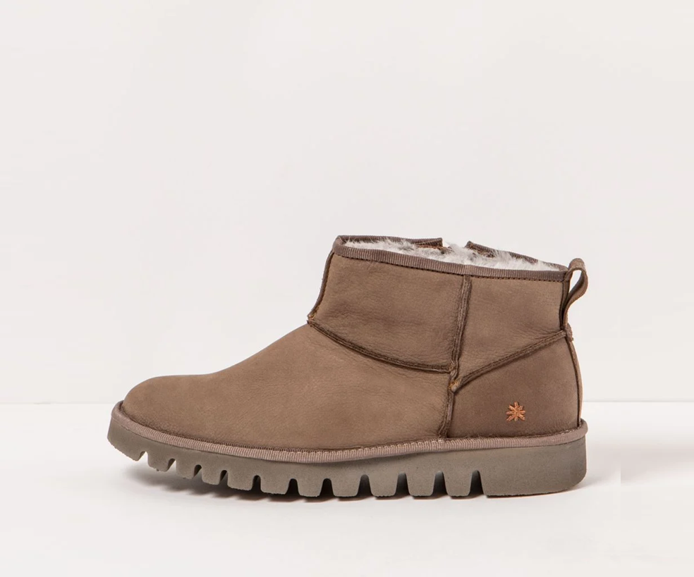 ONTARIO 1597 TAUPE NUBUCK SLIPPER BOOT