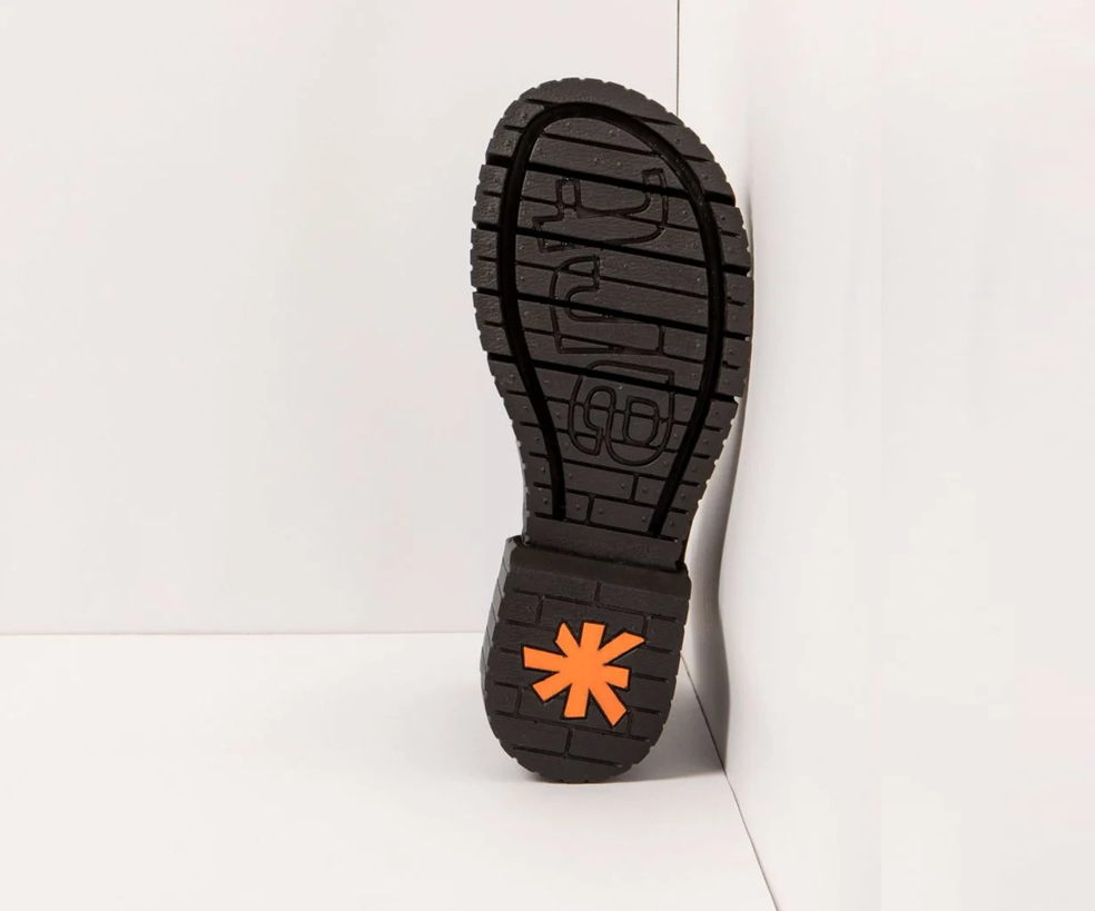 OXFORD 1834S PATENT BLACK MARY JANE