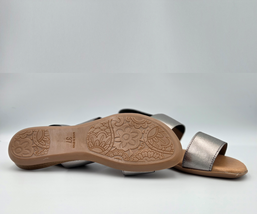 PINAZ 631 SILVER ELASTICATED SANDALS