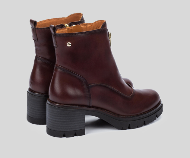PIKOLINOS SAMPLE - SORIA W0B-8626 DARK BROWN LEATHER ANKLE BOOT