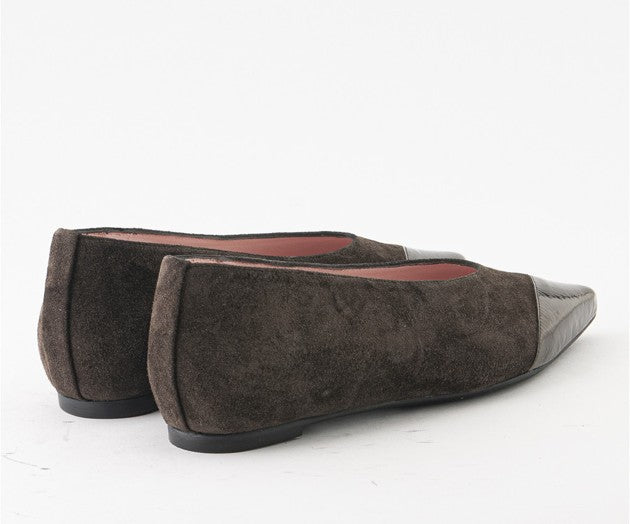 RAS SHOES SAMPLE - SYMBOL 8207 BROWN SUEDE/ PATENT BALLERINA
