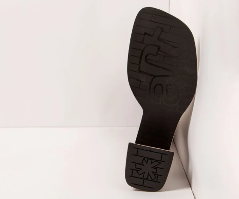 VERONA 1704 BLACK PATENT MARY JANE