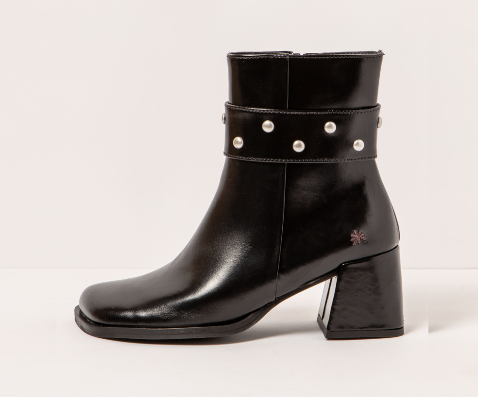 VERONA 1706 BLACK LEATHER ANKLE BOOT