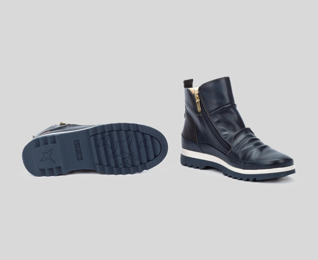 PIKOLINOS SAMPLE - VIGO W3W-8888 NAVY LEATHER WEEKEND BOOTS