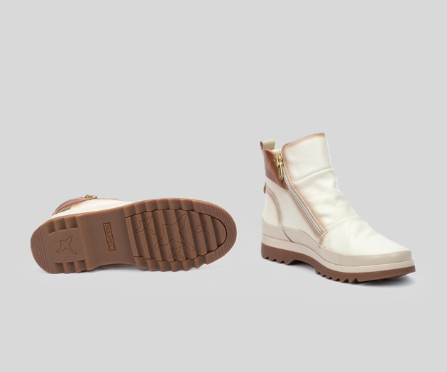 PIKOLINOS SAMPLE - VIGO W3W-8888 CREAM LEATHER WEEKEND BOOTS